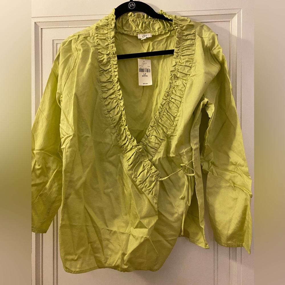 COPY - NWT j jill brand light green wrap around top. Size large petite. New in …